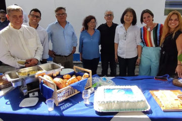 CBH-BS comemora 27 anos. Da esquerda para direita: Eng. Sidney F. Caetano (sec. Exec. CBH-BS e Diretor da Unidade de Serviço e Obras de Itanhaém - DAEE); Dr. Renan Braga Ribeiro (UNISANTA); David da Cunha Ferreira (DAEE/CBH-BS); Wanda Maria Iorio (DAEE/CBH-BS); Arq. Urb. Nelson Portéro Jr. (Vice-Presidente CBH-BS); Engª Seica Ono (Diretora da BAT/BAIT DAEE); Drª Lusiana S. P. Chappin (OAB São Vicente); Marcia Jovito (CONCIDADANIA)